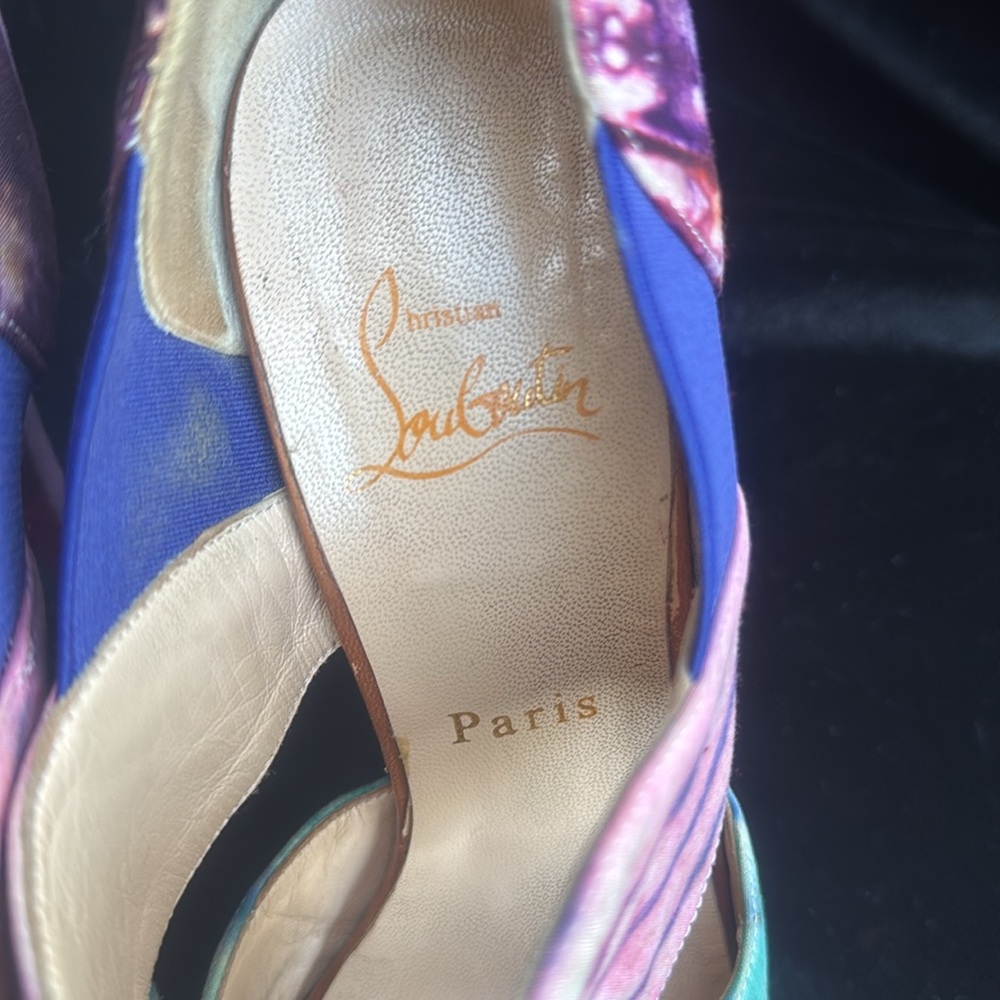 CHRISTIAN LOUBOUTIN TYE DYE SUEDE/ FABRIC PITOU PEEP TOE HIGH HEEL SHOES- 9 ๐๐ ๐ฅ - Picture 5 of 14